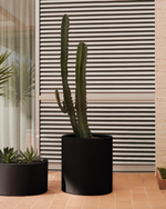 Aiguablava Кашпо из черного цемента Ø 52 см