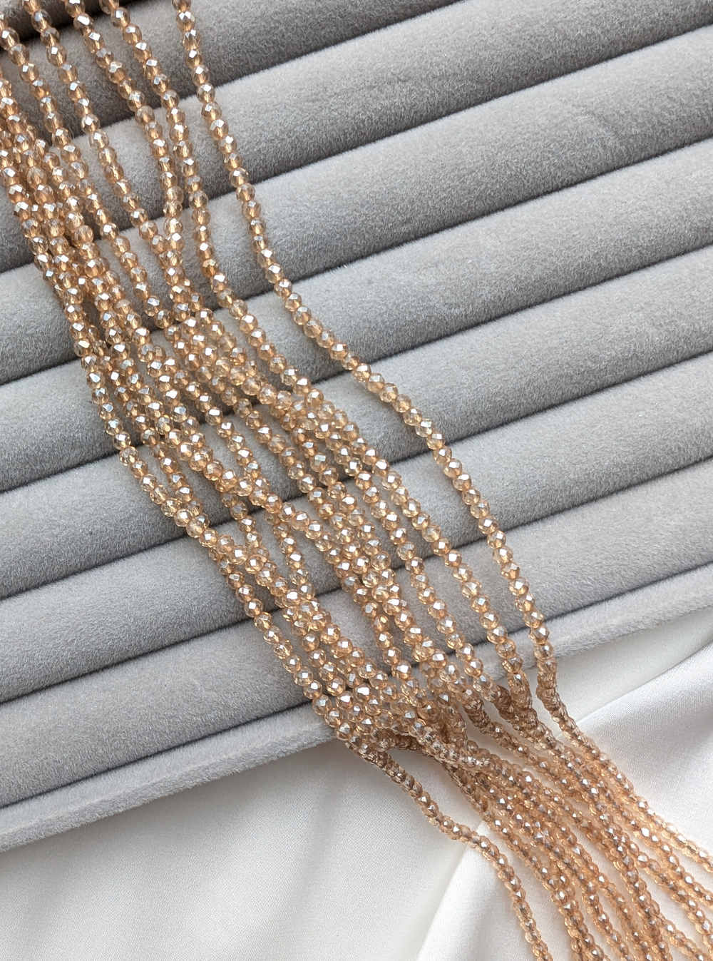 Шпинель стеклянная 3мм, песочный