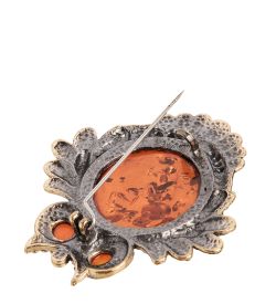 AM-2112 Брошь «Сова царица» (латунь, янтарь)