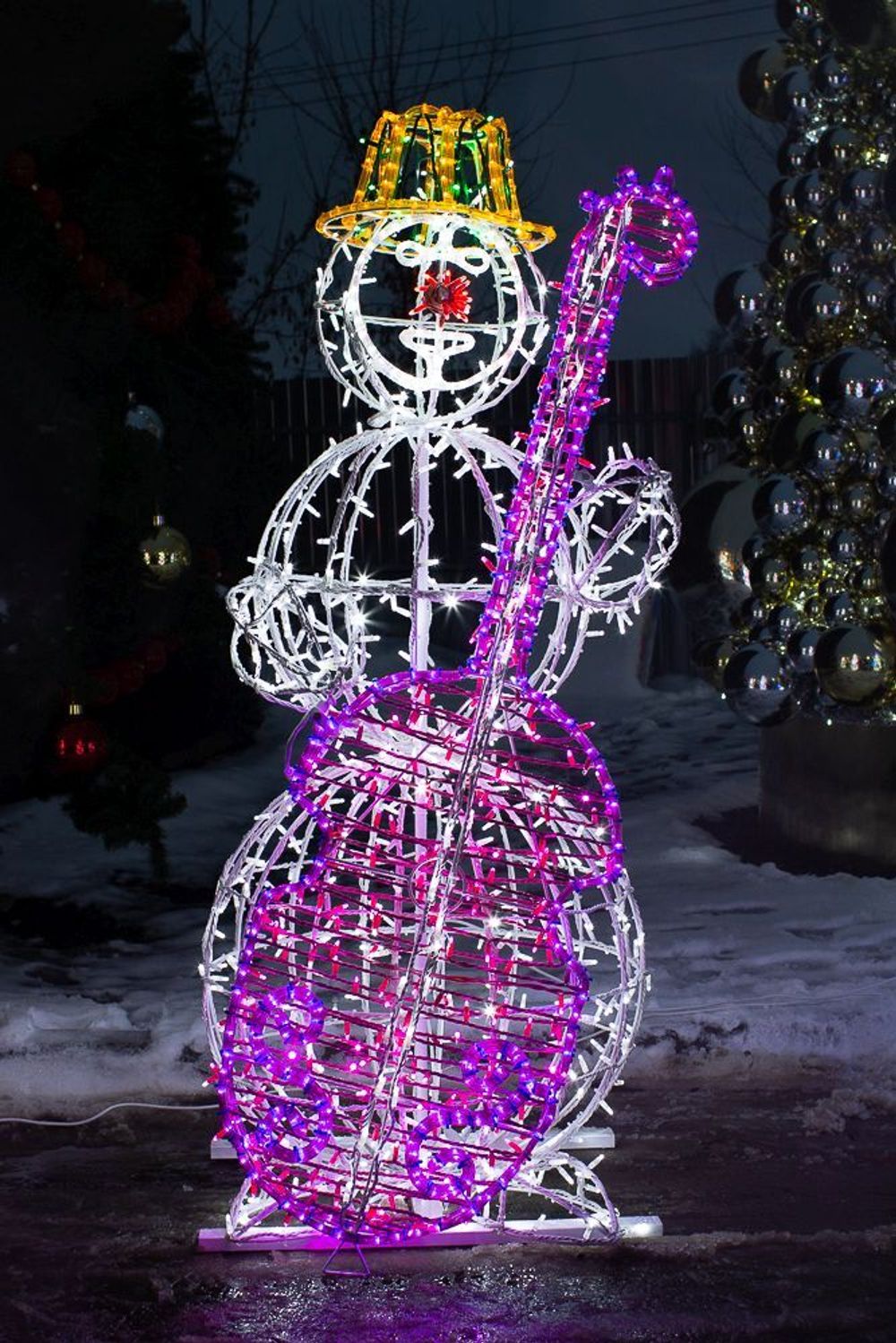 Светодиодные фигуры «Снеговики-музыканты»