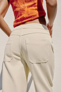ZARA ДЖИНСЫ Z1975 CHINO СВОБОДНОГО КРОЯ, ЖЕЛТОВАТО-БЕЛЫЙ