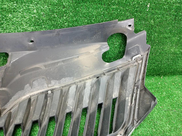 Решетка радиатора Skoda Rapid 1 (2012-2020)