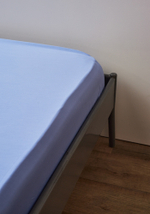 Простыня на резинке из премиального сатина сиреневого цвета из коллекции essential, 160х200х30 см