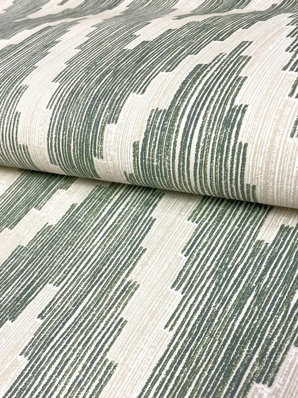 Обои флизелиновые 220612 Grounded Нидерланды