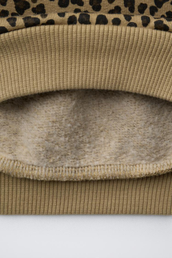 ZARA ТОЛСТОВКА ИЗ ПЛОТНОЙ ТКАНИ С АНИМАЛИСТИЧЕСКИМ ПРИНТОМ, ТЕМНО-БЕЖЕВЫЙ