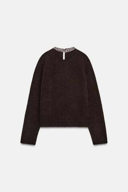 ZARA ДЖЕМПЕР ИЗ ТРИКОТАЖА СО СТРАЗАМИ НА ВОРОТНИКЕ, КОРИЧНЕВЫЙ
