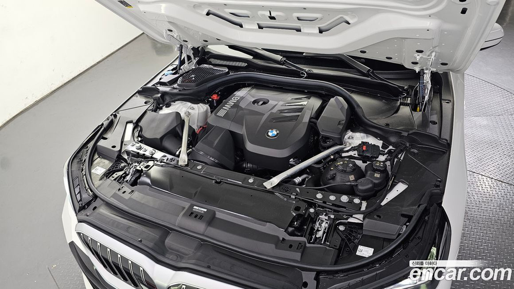 BMW 5 Series (G60) 520i M Sports (12.2023)