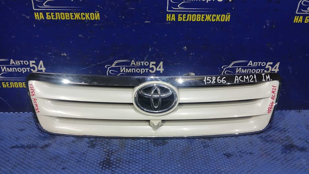 Решетка радиатора TOYOTA IPSUM 2001-2003
