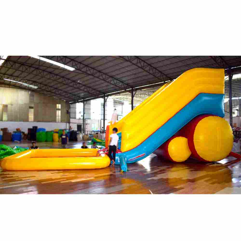 Надувная горка с бассейном «Мартышка» на постоянной подкачке 10*4*5 м
