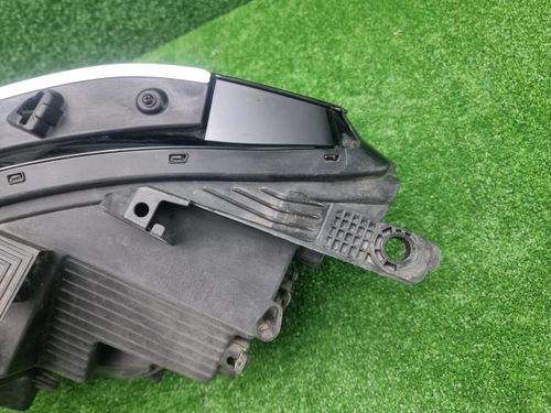 Фара правая Kia Sorento 4 (2020-2023) LED