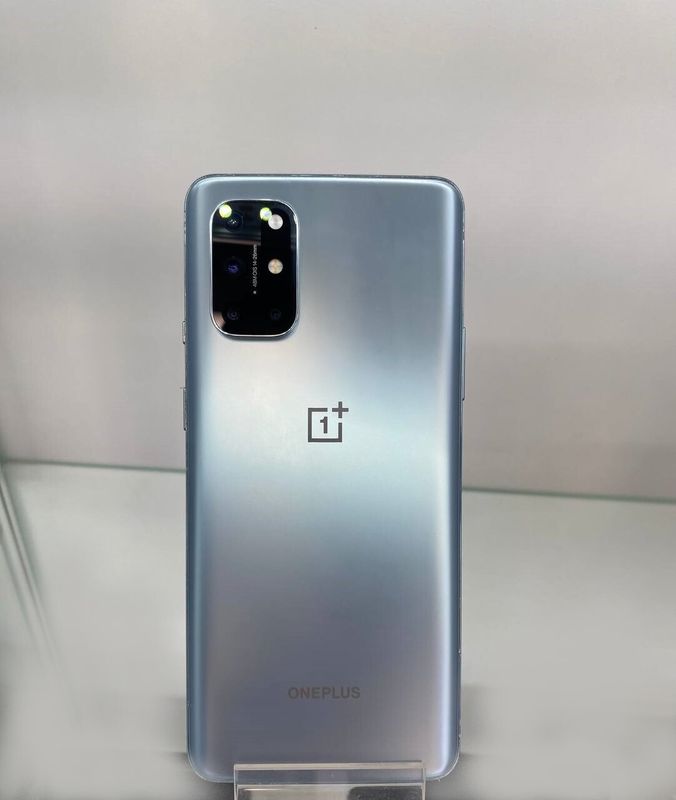 Смартфон OnePlus 8T 12/256GB Lunar Silver Серебристый (Витринный)