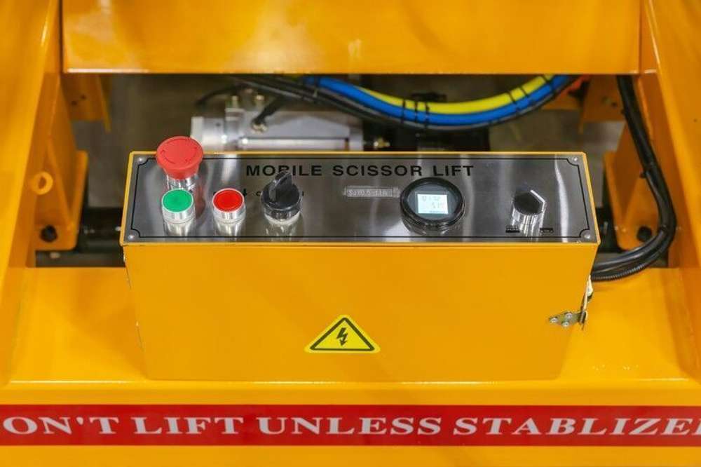 Подъемник ножничный самоходный SJY-0.3-13A (300 кг, 12,8 м) SMARTLIFT (SMART)