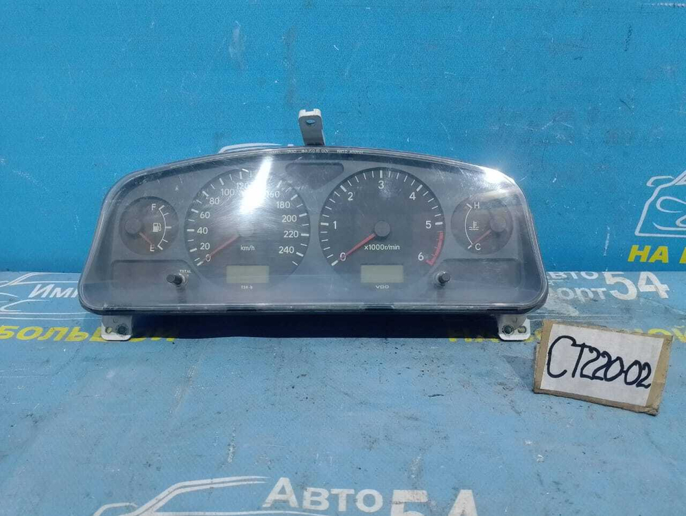 Щиток приборов TOYOTA AVENSIS 1999