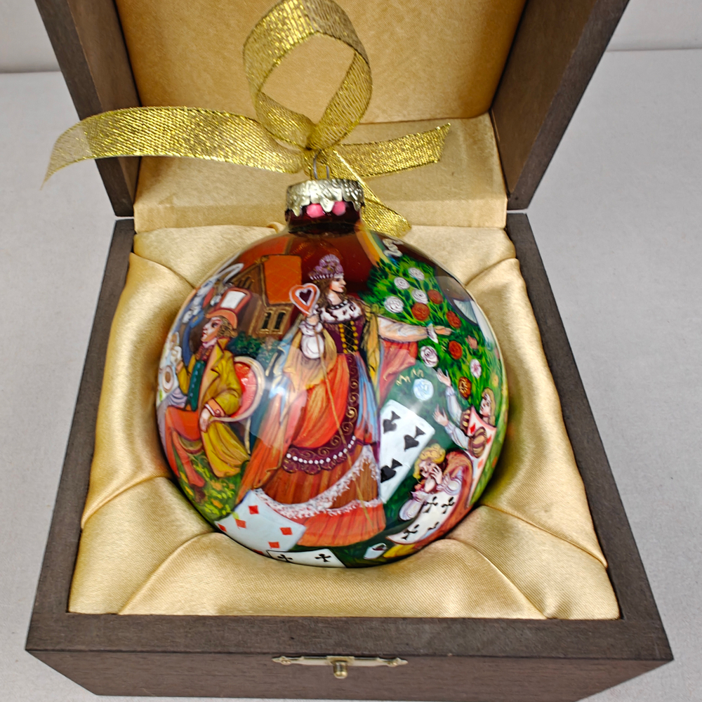 Шар новогодний с круговой росписью Палех "Алиса в стране чудес-4" в футляре