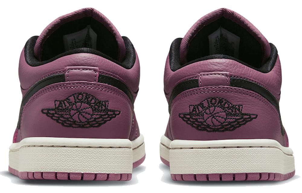 Кроссовки Jordan Air Jordan 1 Low "Magenta" (Женская размерная сетка)