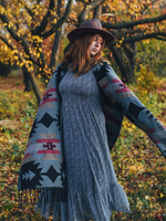 Палантин теплый с орнаментом Навахо