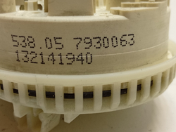 FE925N кт21 Датчик уровня (прессостат) для стиральных машин AEG Electrolux Zanussi 132141940 б/у