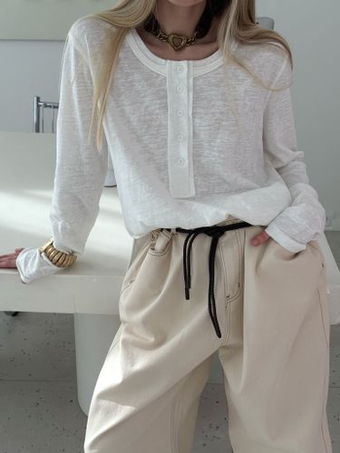 Белый свободный лонгслив на пуговицах TUTU