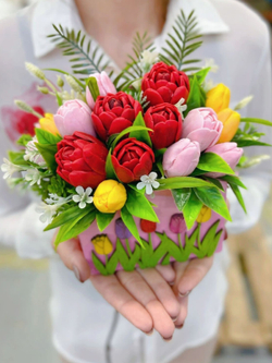 Букет из мыла "Море тюльпанов, розовый бокс"