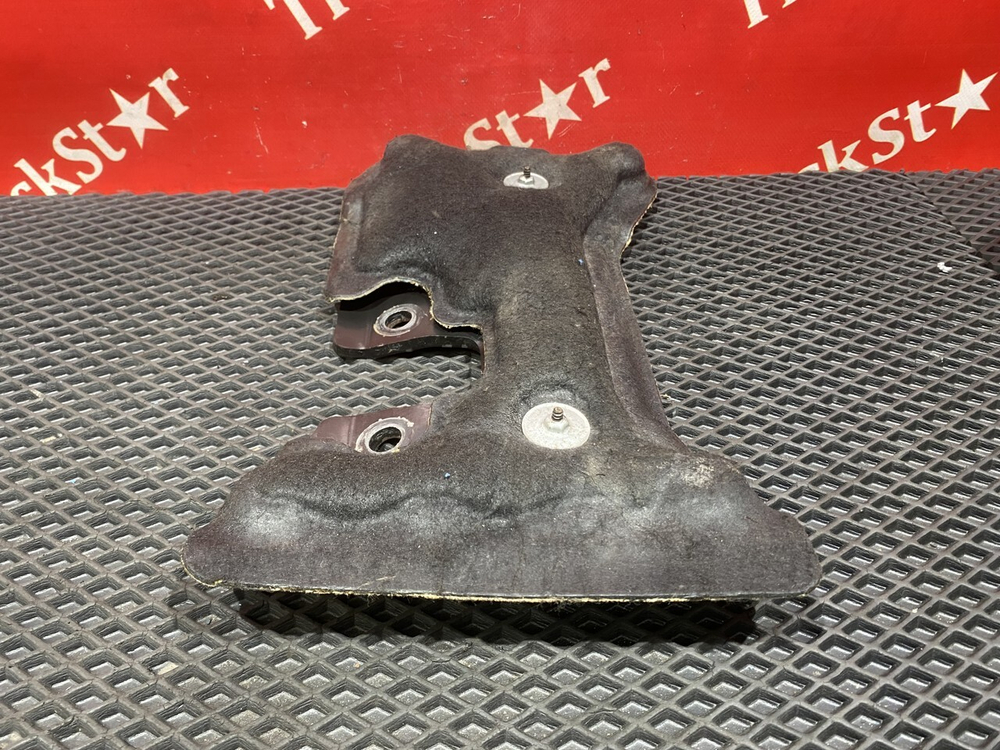 Кронштейн цилиндра подъема кабины 2020г