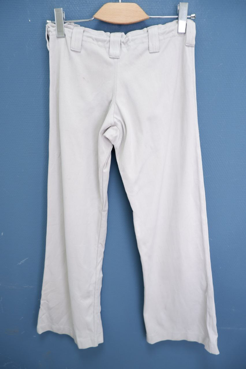 Брюки нежного оттенка 46 размер