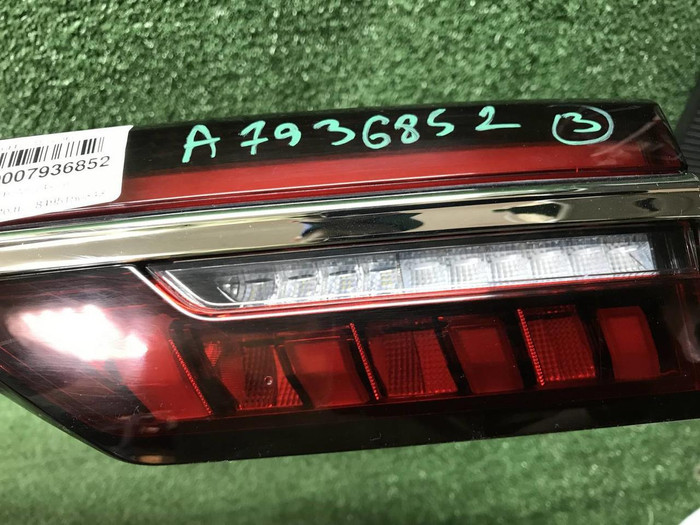 Фонарь крышки багажника Geely Monjaro (2021-н.в.)