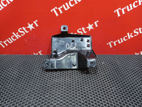 Замок капота левый 2024г.