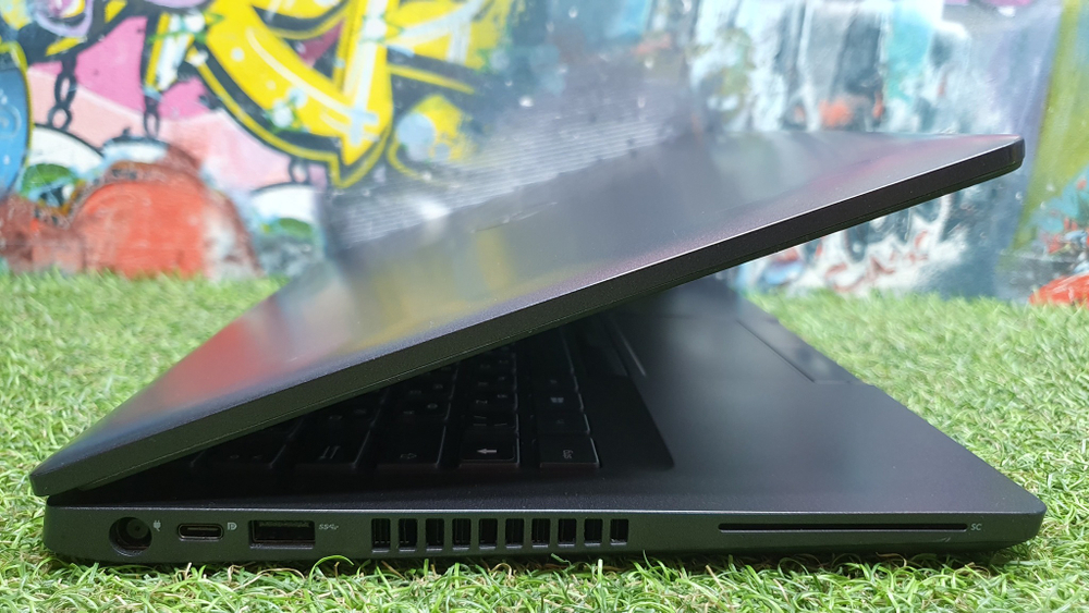 Ноутбук DELL i5-8/16Gb/FHD