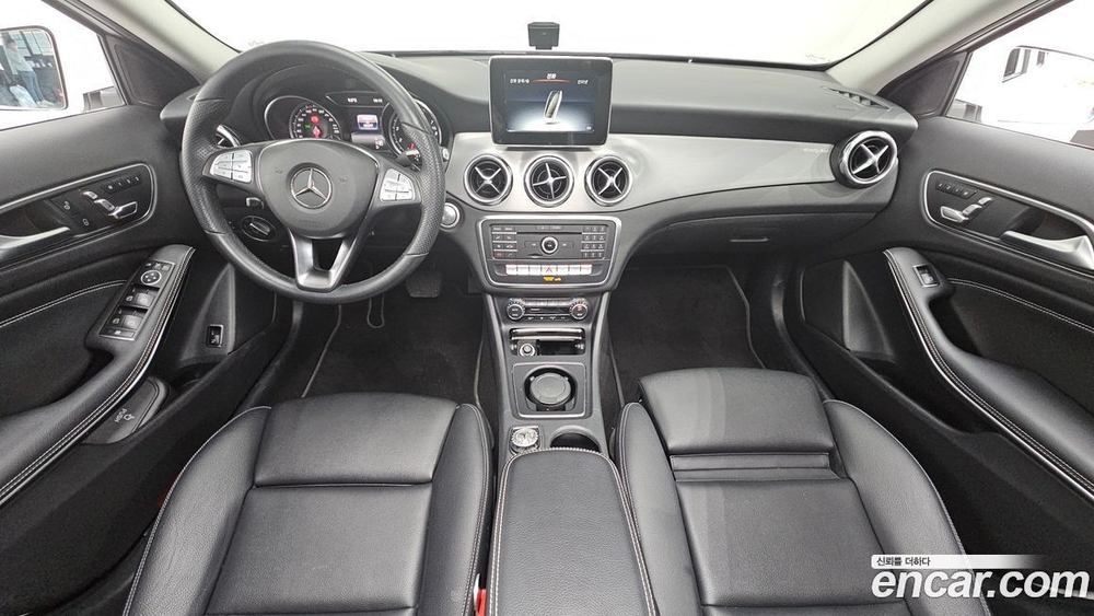 Mercedes-Benz GLA-Class X156 GLA220 Premium (08.2019)