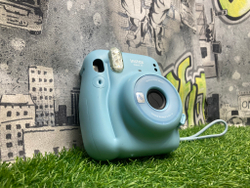 FujiFilm Instax Mini 11
