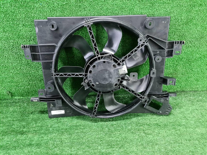 Диффузор с вентилятором Renault Logan 2 (2014-2022)