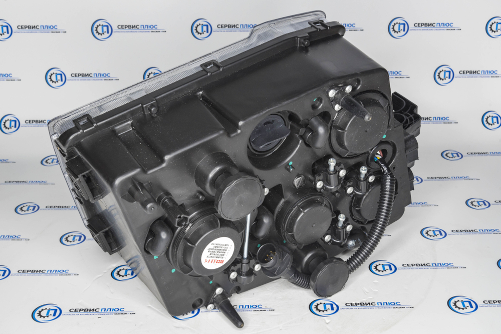 Фара X3000 левая тягач с корректором LED DZ97189723361