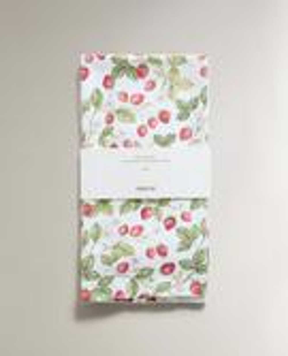 ZARA HOME НАБОР КУХОННЫХ ПОЛОТЕНЕЦ ИЗ ХЛОПКА С ЦВЕТОЧНЫМ ПРИНТОМ (2 ШТ.), БЕЛЫЙ/КРАСНЫЙ