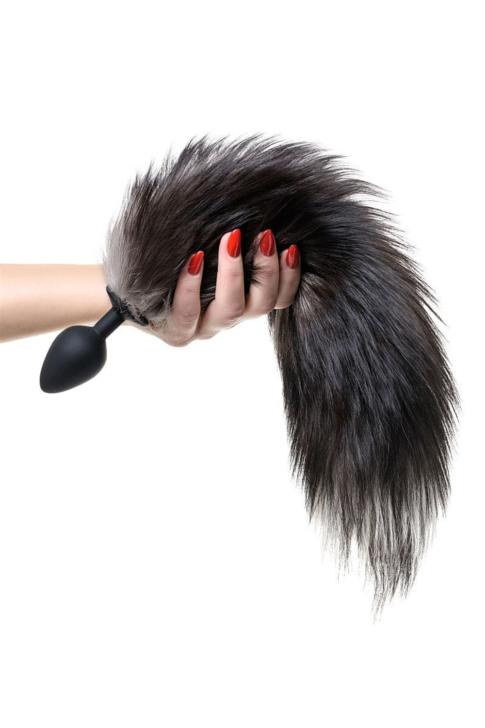 Черная анальная втулка с хвостом чернобурой лисы - размер М (Цвет: черный)