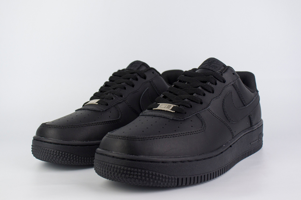 Кроссовки Nike Air Force 1 Low Triple Black