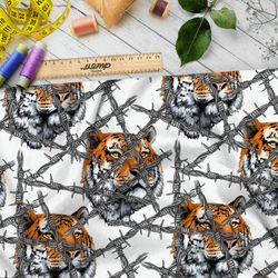 Ткань флис крупный тигр за колючей проволокой