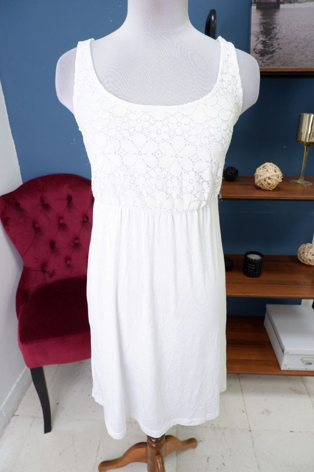 Платье Bonprix белого цвета 44 размер