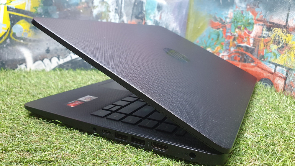 Ноутбук HP AMD Athlon/8Gb/FHD