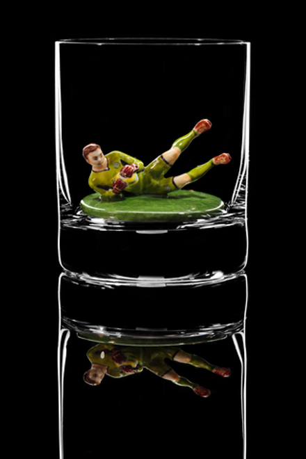 Бокал для виски. Футболист. Вратарь.