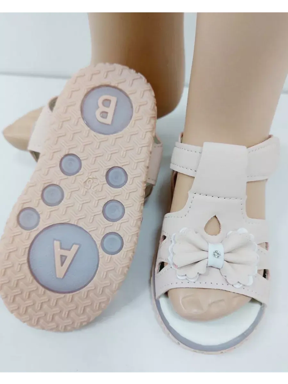 Сандалии детские для девочки светящаяся подошва