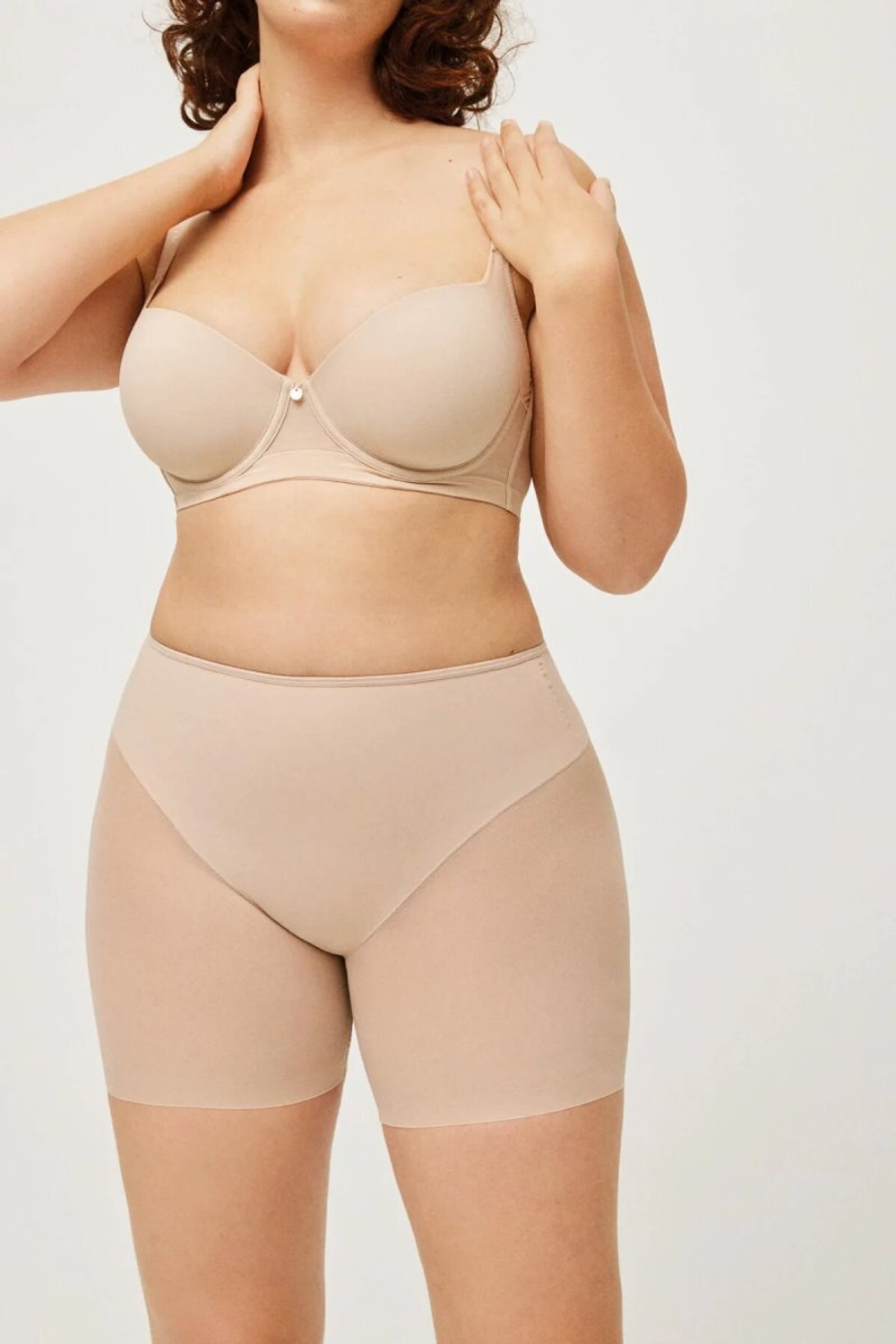 19613 Шорты корректирующие