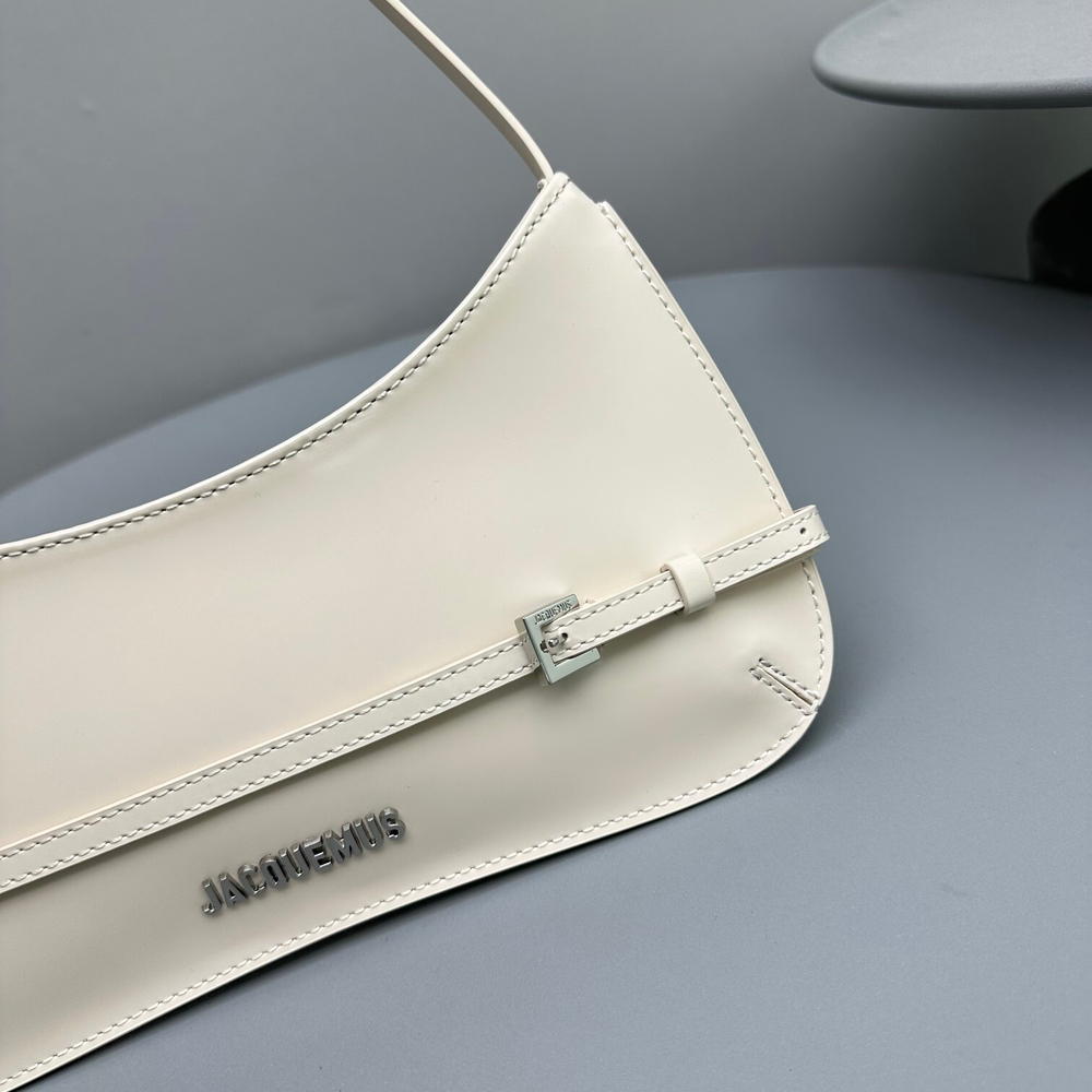 Jacquemus Le Bisou 27 cm
