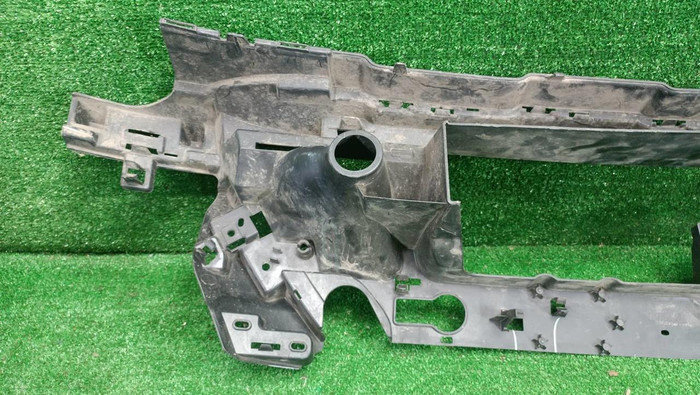 Кронштейн переднего бампера Mercedes GLE C292 (2015-2019)