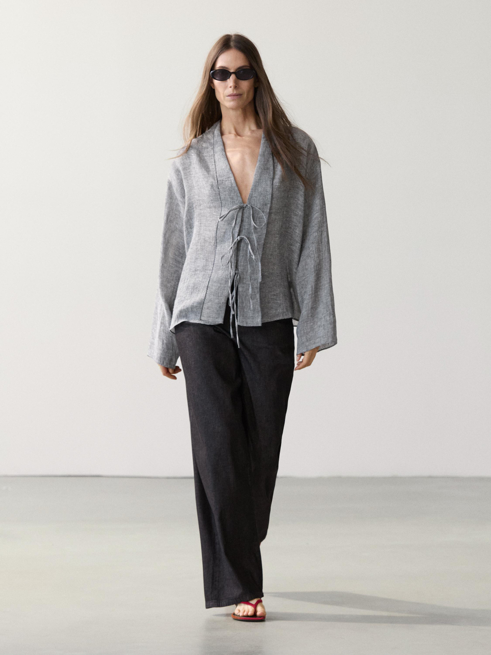 Massimo Dutti Блуза из смесового льна с завязками, серый