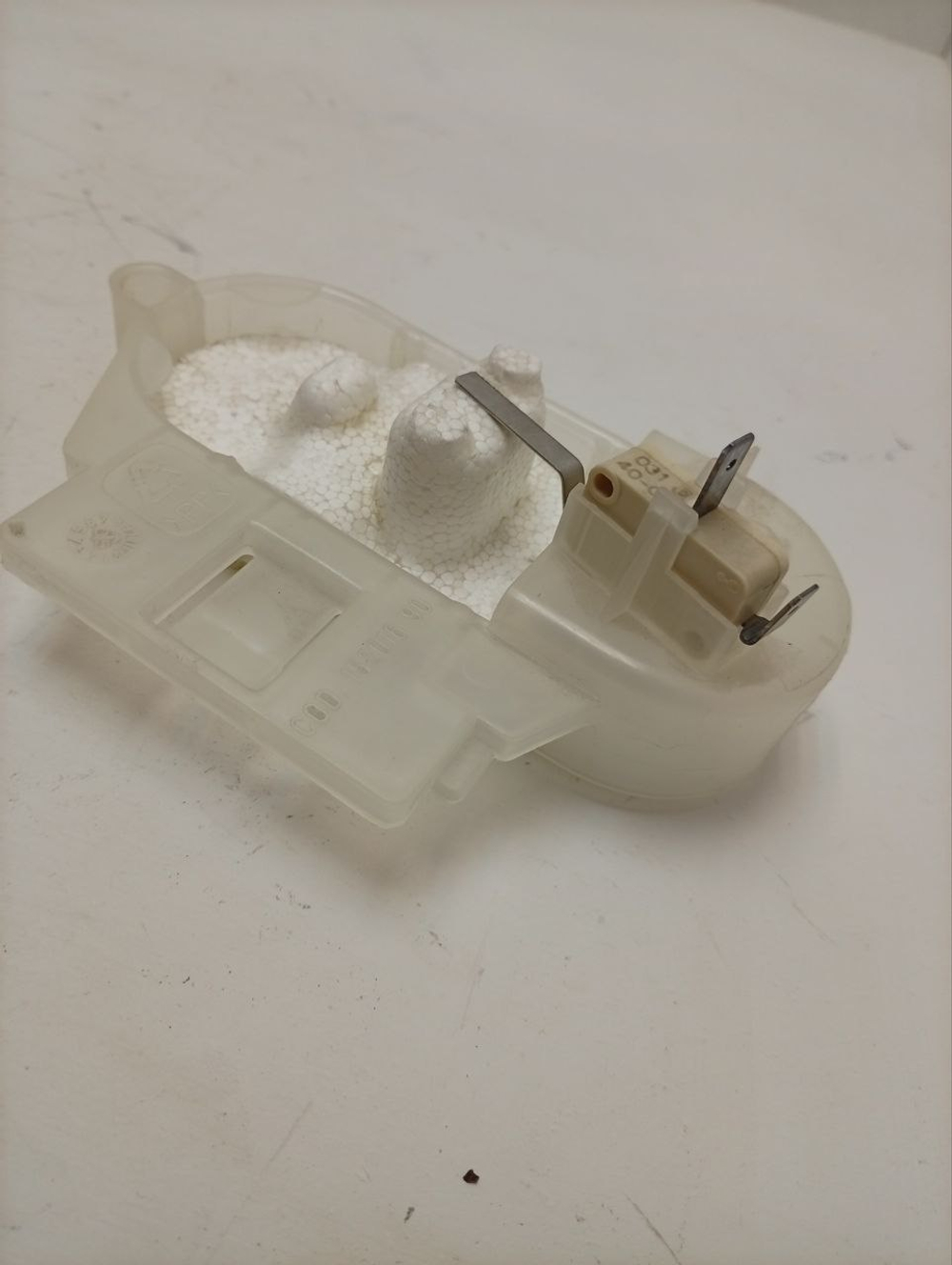 ESL4120 ктп1 Поплавок для посудомоечных машин с датчиком Electrolux Zanussi AEG 1520169069 б/у