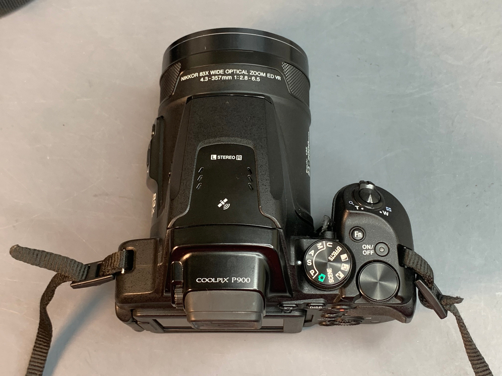 Nikon Coolpix P900