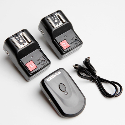 Wansen WT4-2R радиосинхронизатор с двумя приемниками