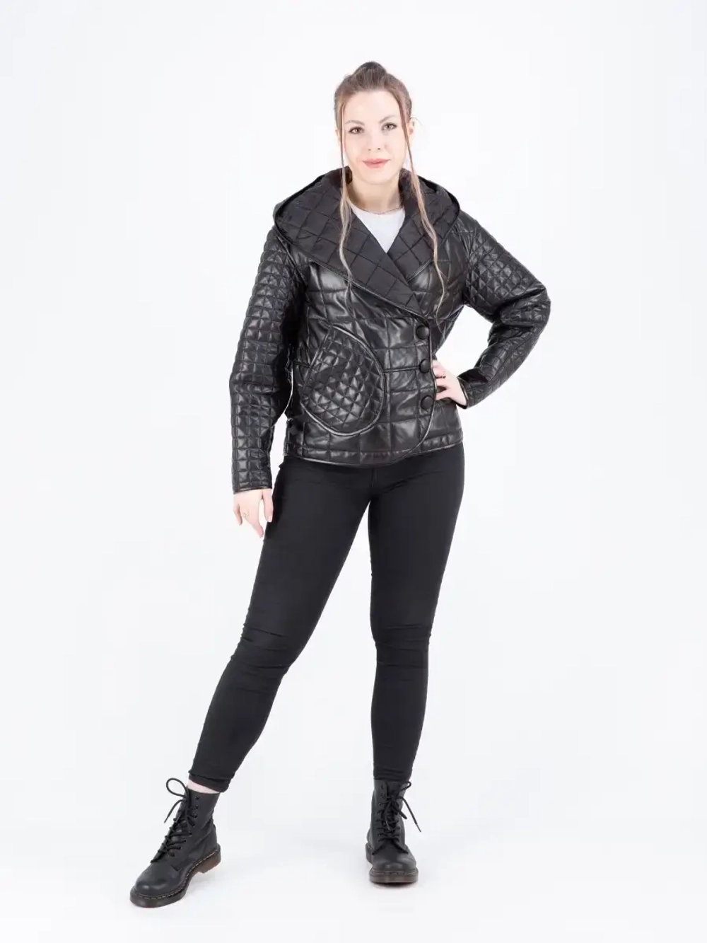 Куртка женская кожаная стеганая