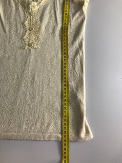 Топ для романтичного акцента, визуально на 40/42 размер