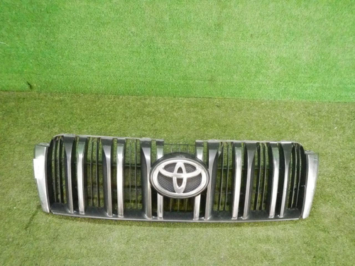 Решетка радиатора Toyota Land Cruiser Prado 150 (2009-2013)